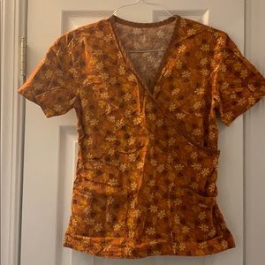Women’s XS Brown Fall Leaf Scrub Top